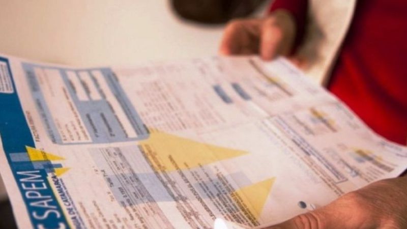 Usuarios del interior abonarán agua y cloacas en la facturación de la energía eléctrica