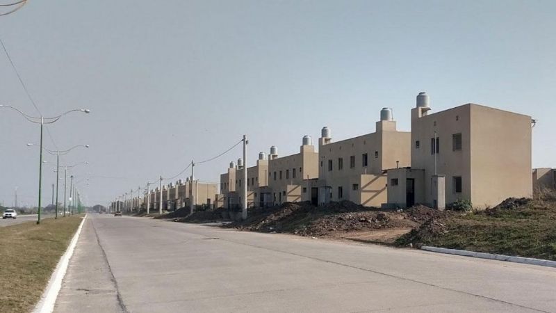 Hallaron a un beba muerta en el patio y sospechan de la madre, de 14 años