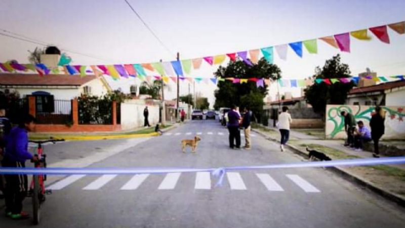 Herrera inauguró pavimentación de barrios 50 y 48 viviendas