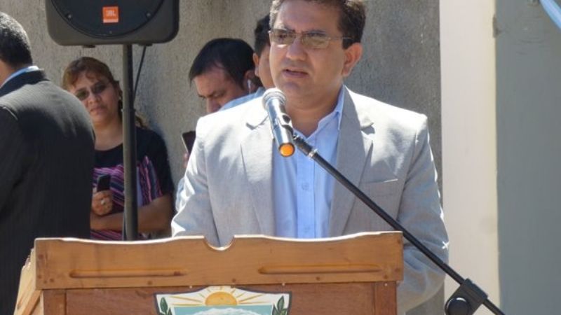 Páez, desesperado, busca fueros