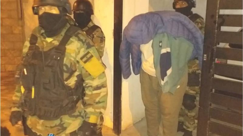 Secuestran droga, un arma de fuego y detienen a un hombre