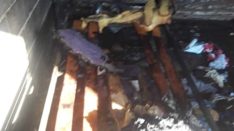 Pérdidas totales en el voraz incendio en dormitorio de una vivienda