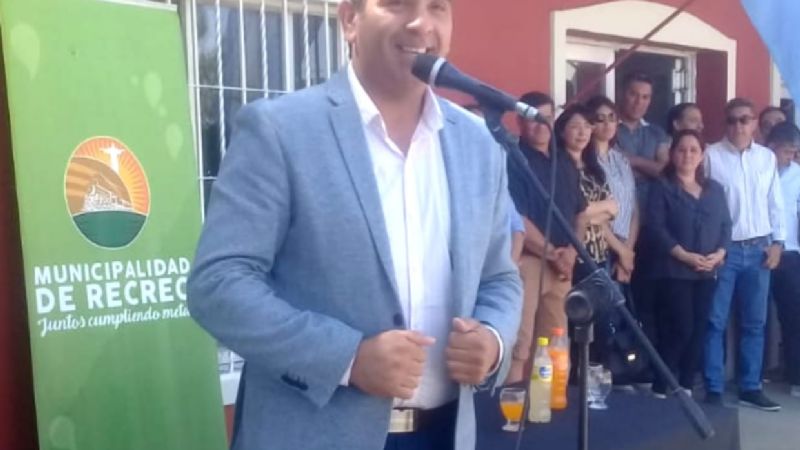 Herrera les pagará una beca de 2 mil pesos a los bomberos