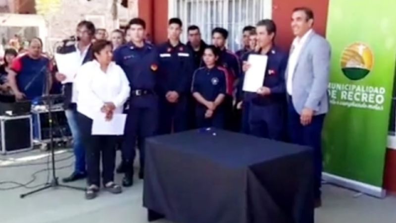Herrera les pagará una beca de 2 mil pesos a los bomberos