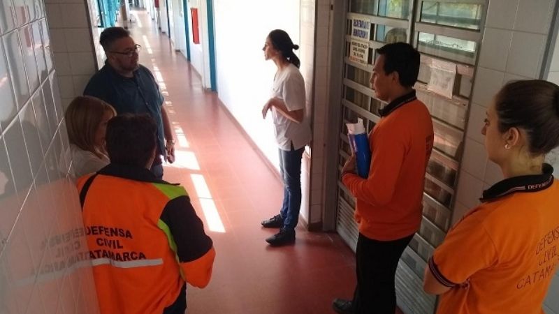 Demarcación de vías de evacuación y salidas de emergencia en el HSJB