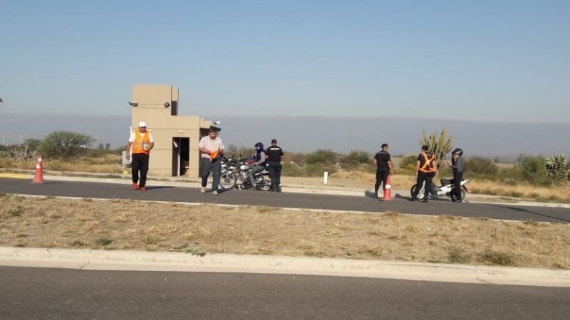 Realizan estrictos controles vehiculares en Valle Chico