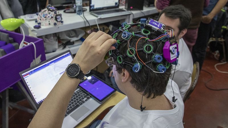 Atrápame, si puedes: el desafío de retener a los futuros ingenieros