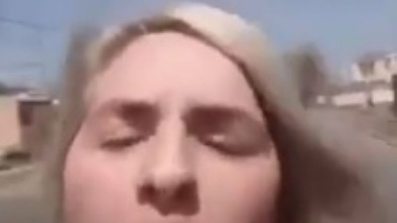 Duro momento de una víctima de abuso sexual