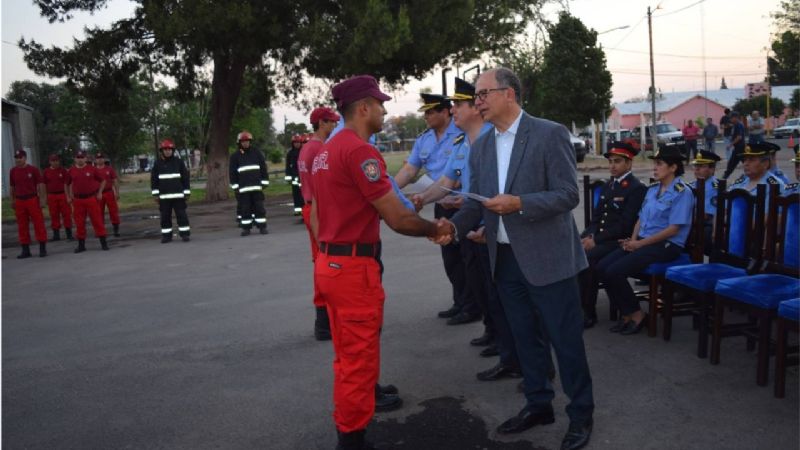 Acto por el 78º aniversario de la creación de la Dirección Bomberos