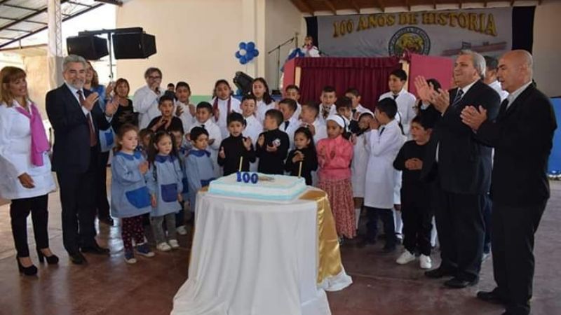 La Escuela N° 330 de La Higuera celebró su centenario