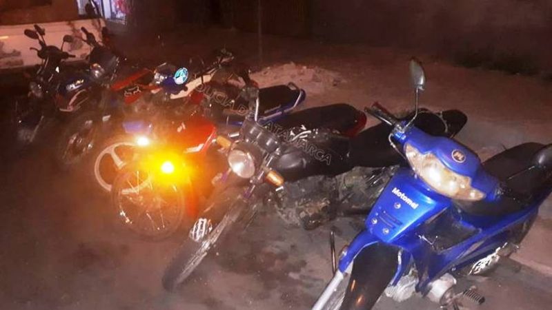 Secuestran vehículos y motopartes en operativos: seis arrestados