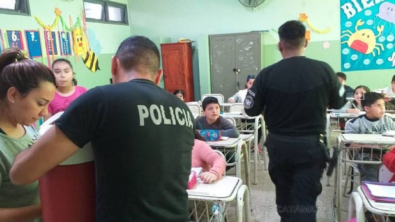 Efectivos de la Comisaría Séptima brindaron un desayuno a niños