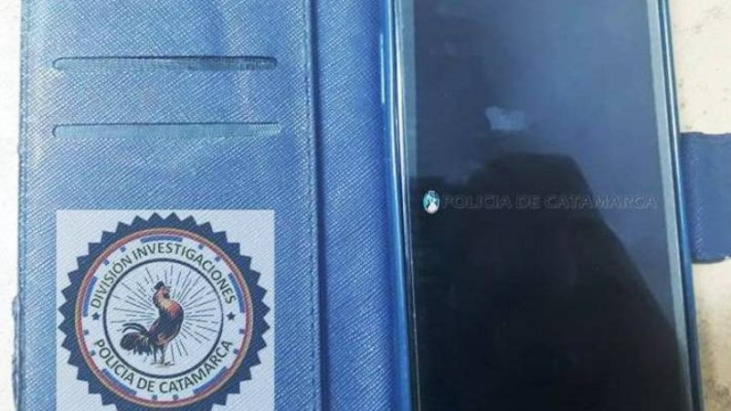 Olvidó su celular en un local, se lo robaron y lo encontraron