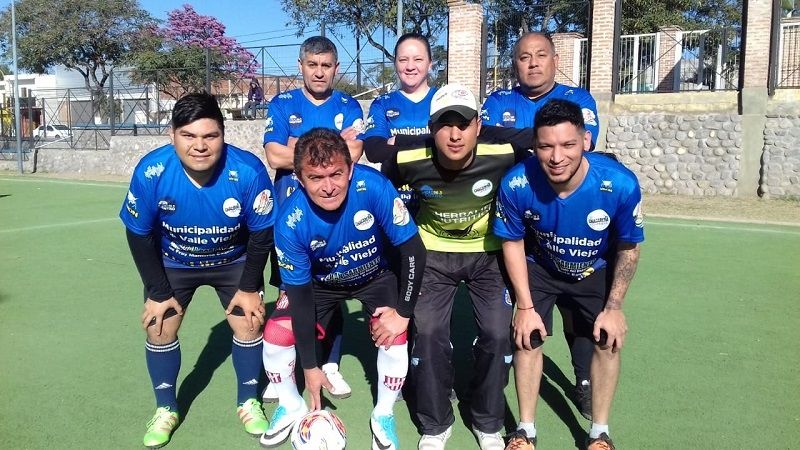 Pasión recuperada y Únicos hundieron a Botineros