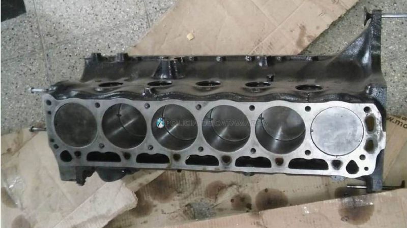 Secuestran un motor y seis cilindros que eran trasladados en una combi