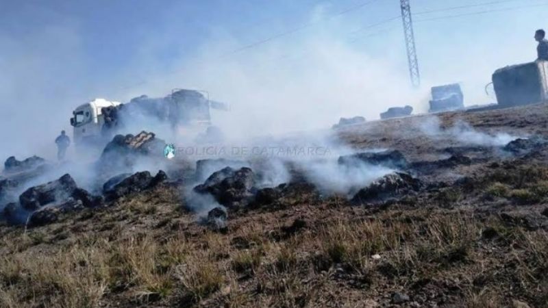 Se incendió la carga de un camión