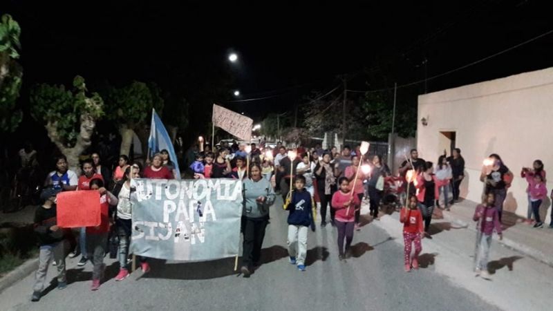 Vecinos marcharon por la autonomía de Siján