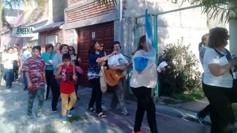 Se reza por la Patria en distintas parroquias