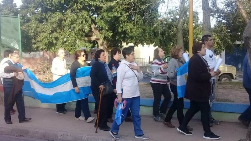 Se reza por la Patria en distintas parroquias