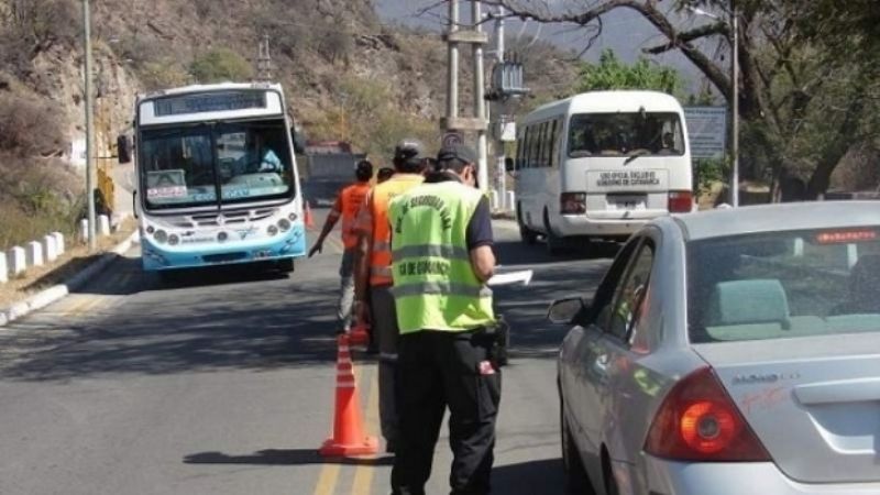Joven golpeó a un hombre en el colectivo