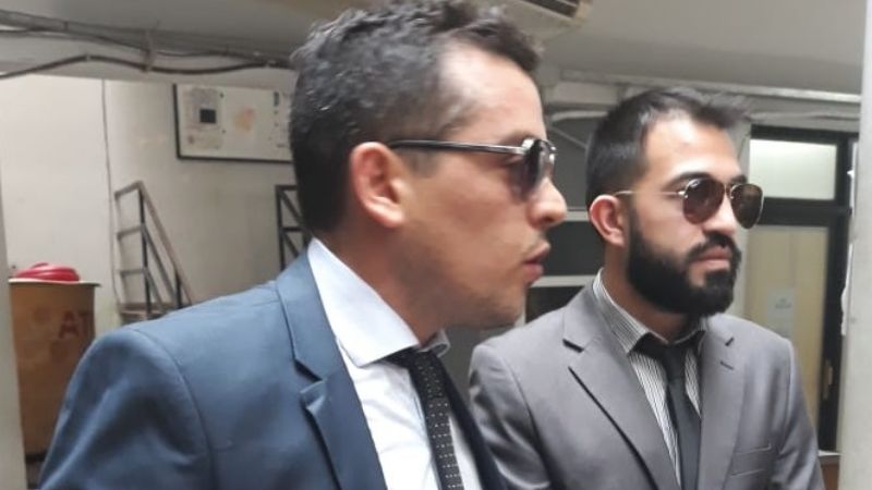 Mató a su esposo, le dieron prisión domiciliaria, pero no la cumple