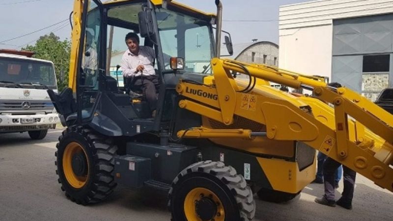 San José compró una retroexcavadora