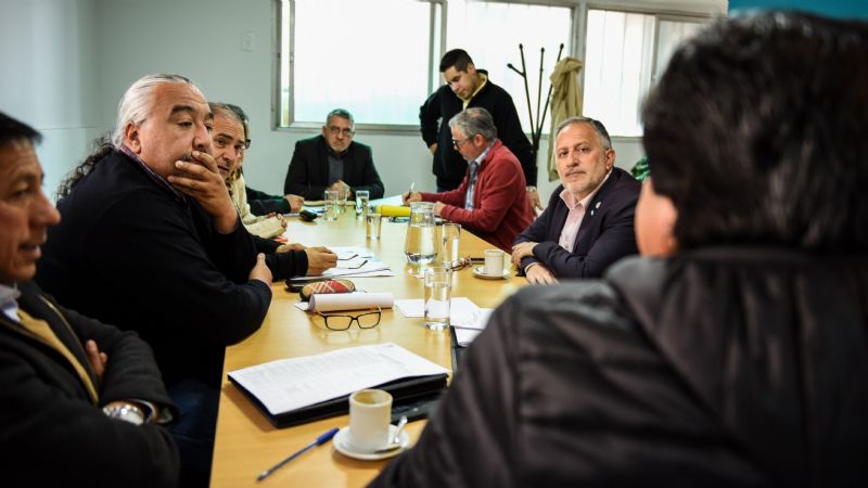 Senadores se reunieron funcionarios de Educación