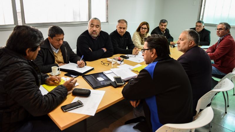 Senadores se reunieron funcionarios de Educación
