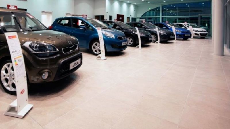 Macri cierra mandato con ventas de autos más bajas desde 2005