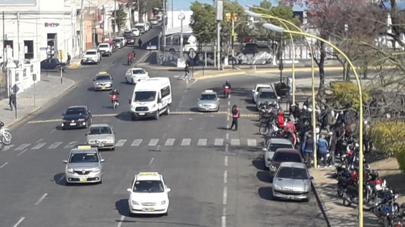 Despedidos de Alpargatas esperan propuesta de Jalil