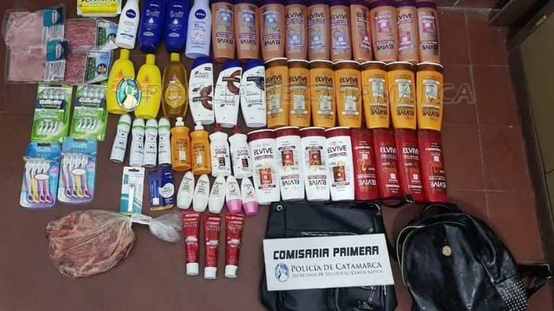 Mujeres robaron en un supermercado, escaparon y las atraparon