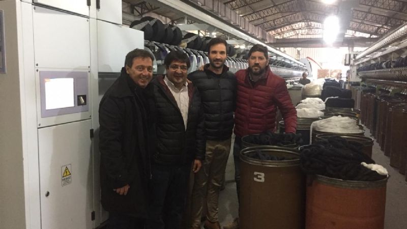 Funcionarios visitaron la fábrica Fibransur en Buenos Aires