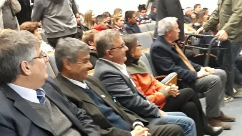 Entrega de aportes a entidades en el marco de "Mi Bingo" catamarqueño