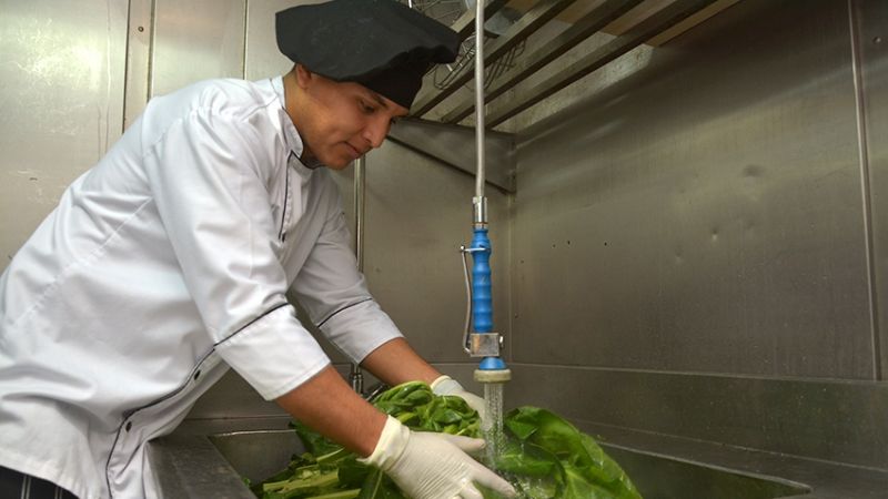 Catamarqueño navega por el mundo