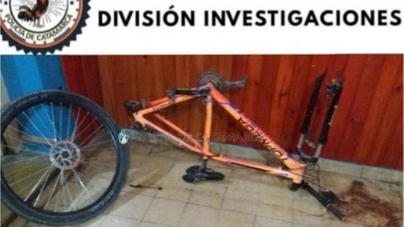 Se separó y su ex no quiso entregarle la bicicleta