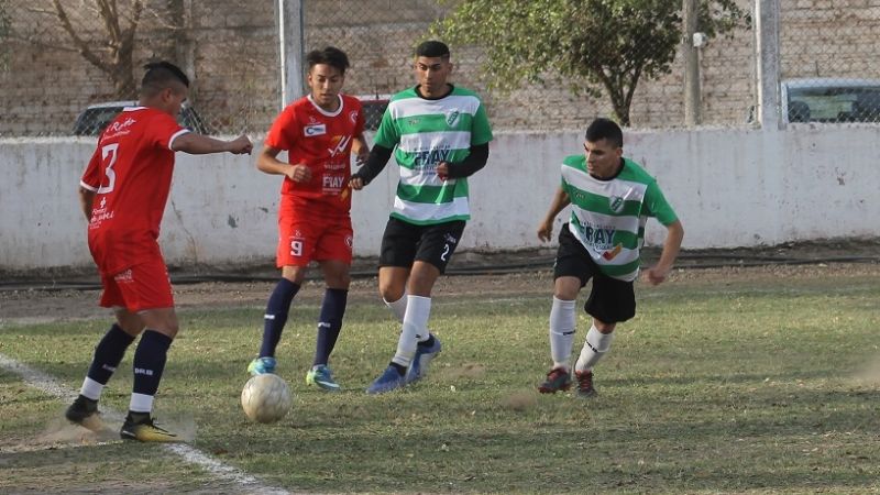 Ateneo llegó a la cima y el “Rojito” cae en “picada”