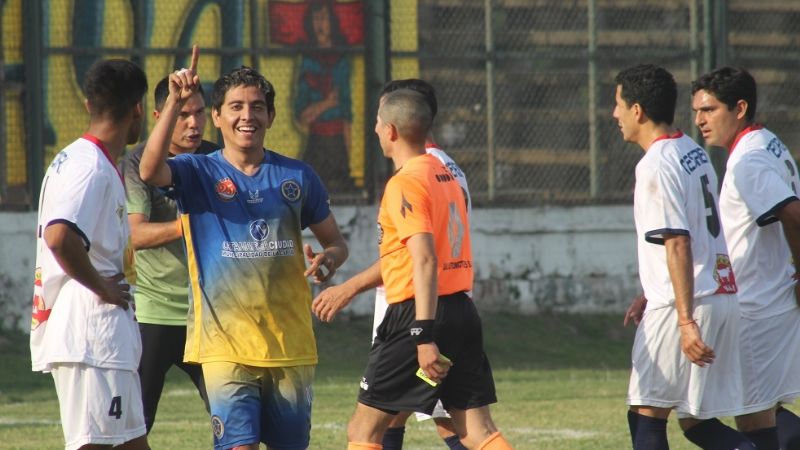 Para “Tesho” no hay leyes ni axiomas futboleros: 3 a 3