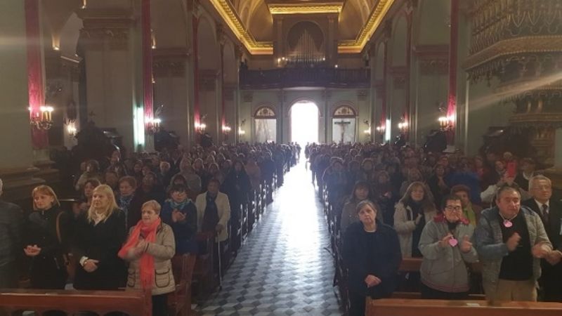 Emotiva acción de gracias a la Virgen por su protección, a 15 años del sismo