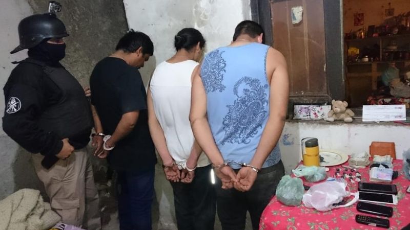 Anciana de 83 años en silla de ruedas armaba porros para vender