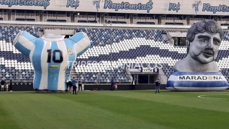 Colosal recibimiento a la “revolución maradoniana” en Gimnasia