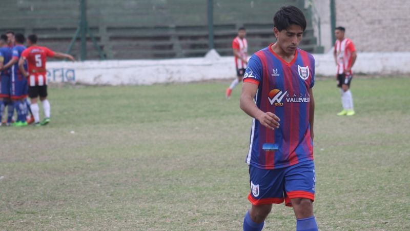 Villa Cubas goleó a San Lorenzo y “manda” en la Capital