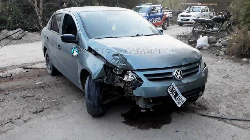Impactó contra un poste de alumbrado público