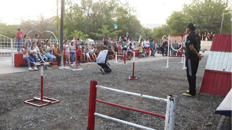 Policías celebraron Reyes con niños de Capayán