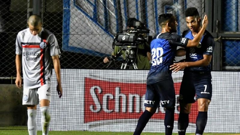 Talleres ganó la primera copa del verano, en San Juan