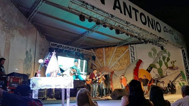 "San Antonio Canta Así"