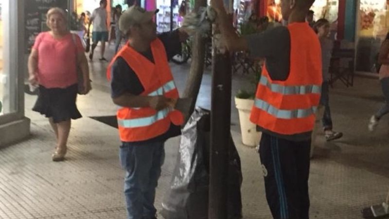 Limpieza y retiro de cartelería política