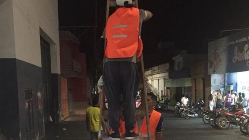 Limpieza y retiro de cartelería política