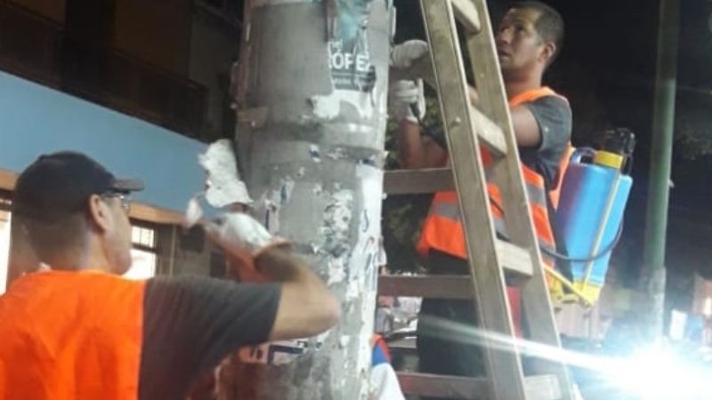 Limpieza y retiro de cartelería política