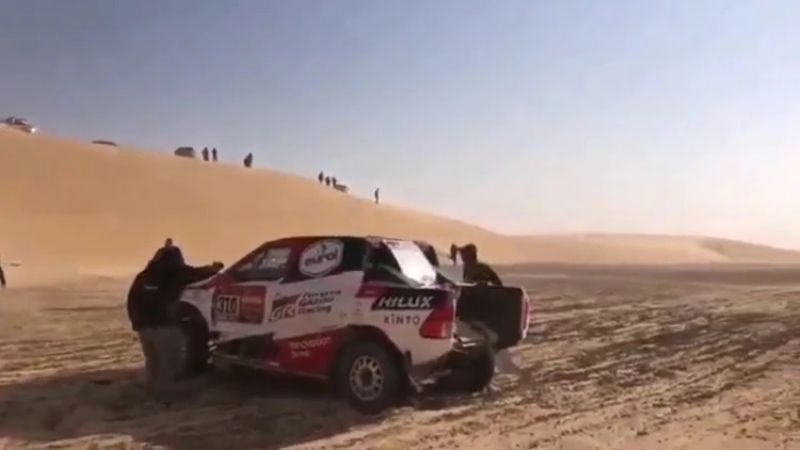 Impresionante vuelco de Alonso en el Dakar