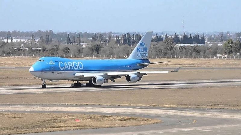 Decomisaron 86 kilos de cocaína ocultos en avión que estaba por despegar